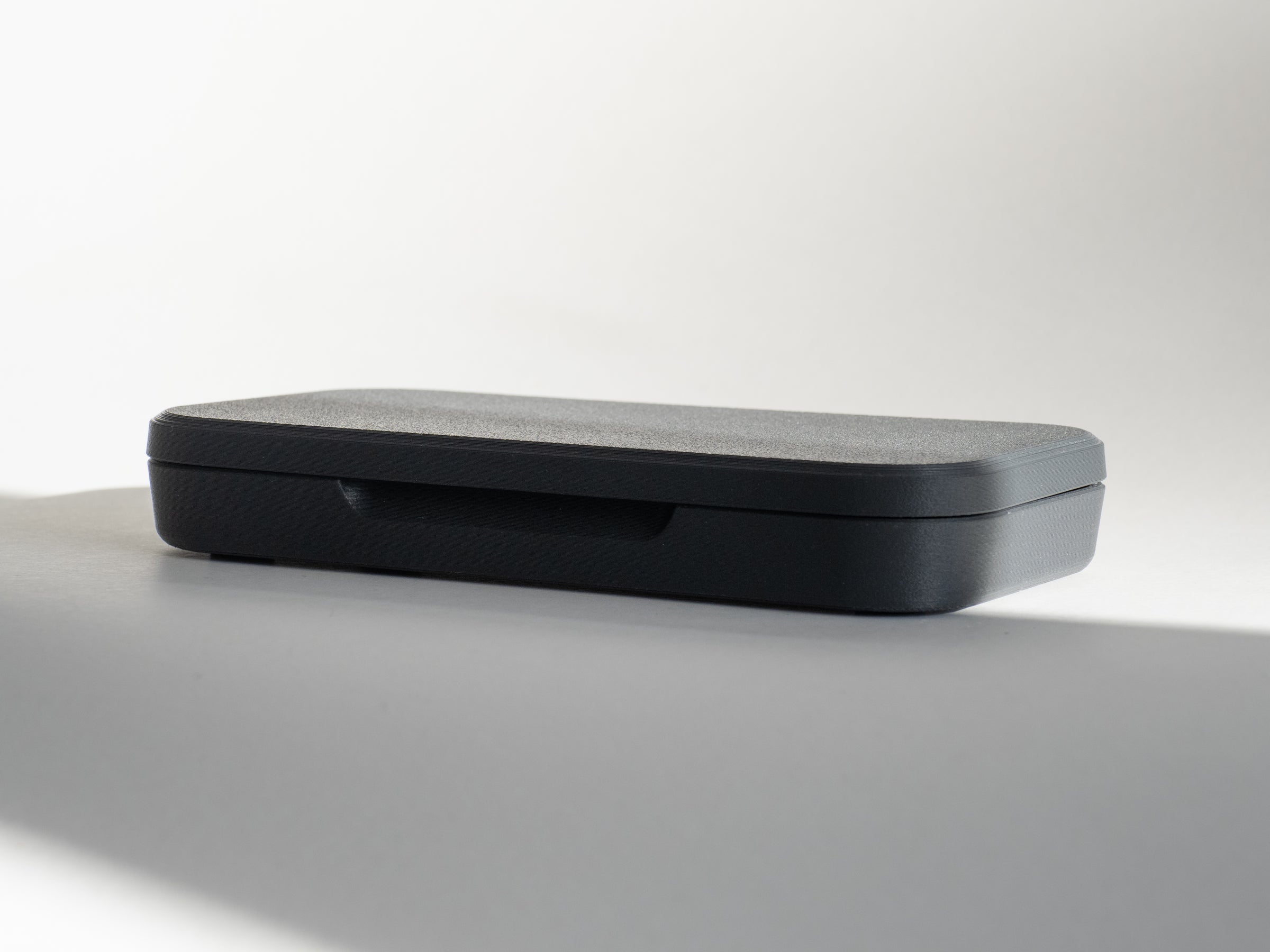 


    
Multi Lens Case in Mineral Grey color option
  
