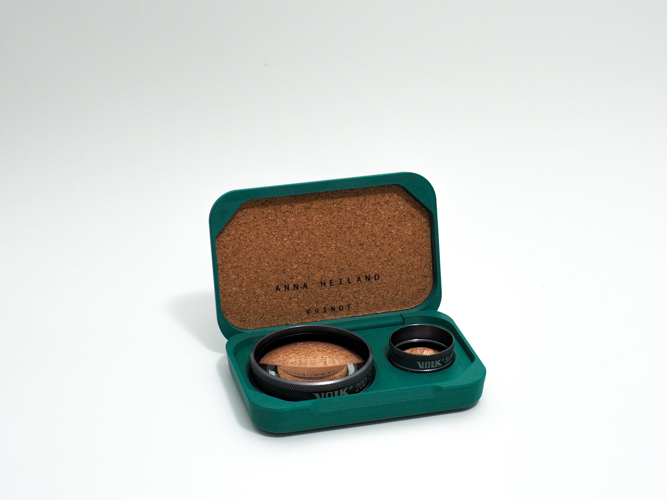 


Optional press-fit AirTag slot in Custom Lens Case
