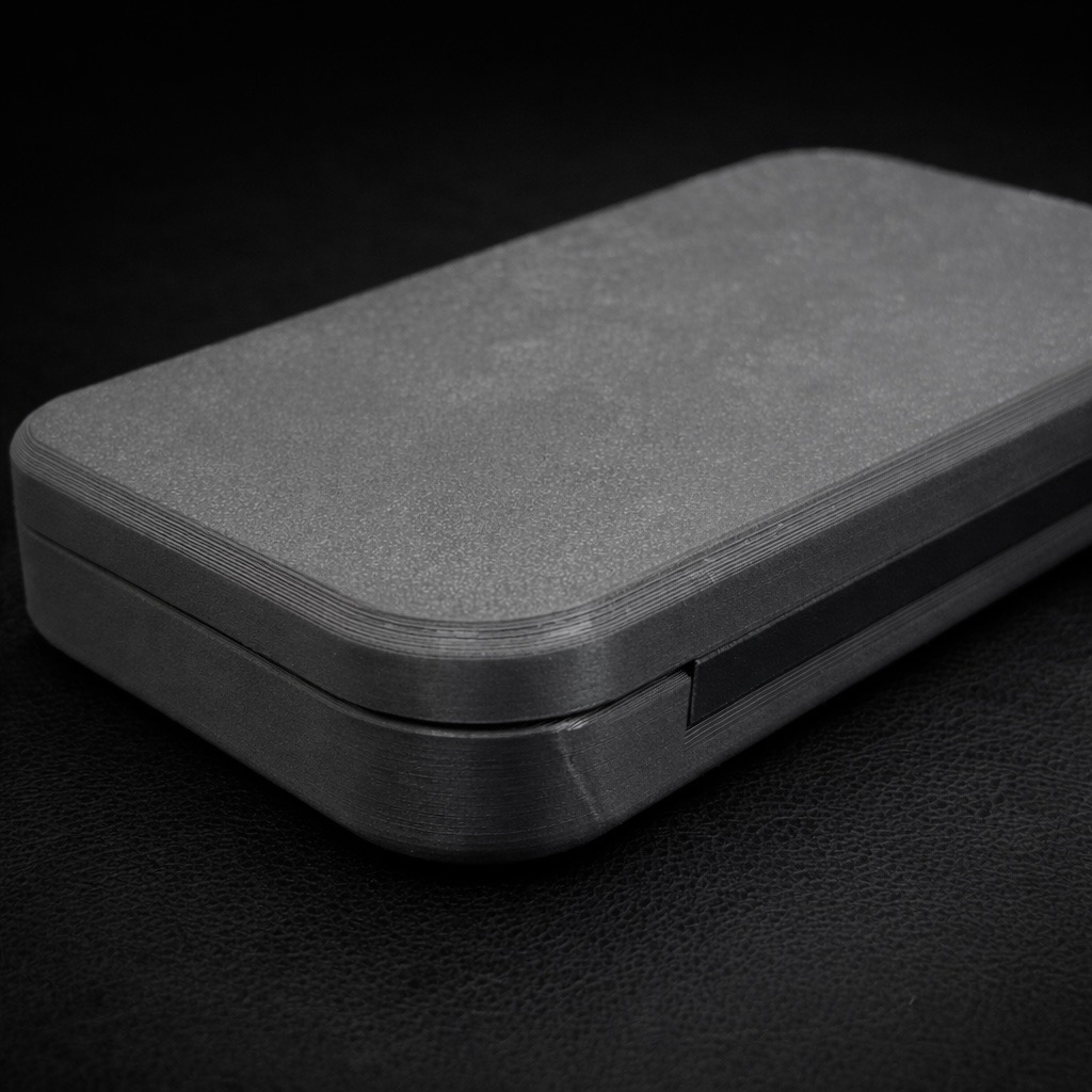 Multi Lens Case hardware detail